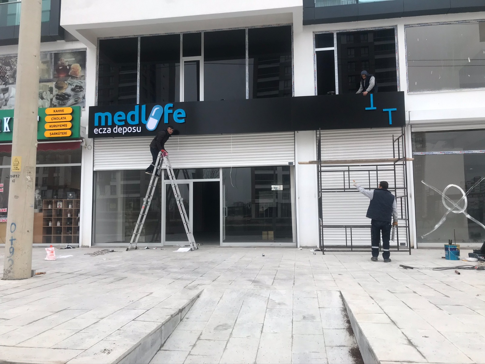 Diyarbakır tabela montajı - işyeri cephe tabelası kurulumu